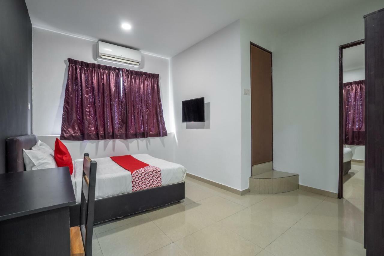 Oyo 1167 Rest And Go Hotel Klang Exterior photo