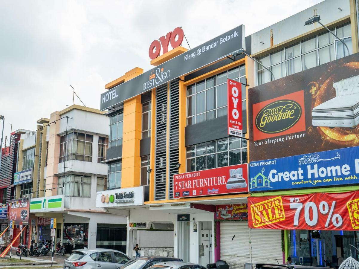 Oyo 1167 Rest And Go Hotel Klang Exterior photo