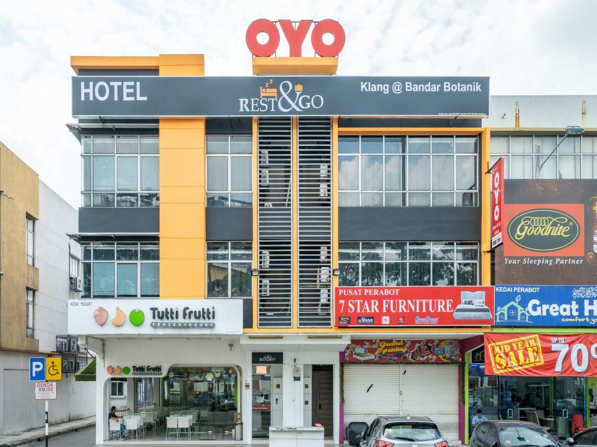 Oyo 1167 Rest And Go Hotel Klang Exterior photo